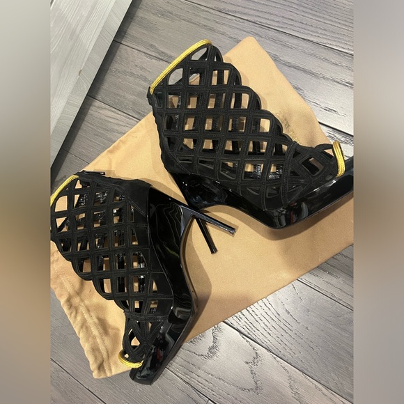 Authentic Burberry Prosum Edenside Ankle Boots. - Picture 2 of 6